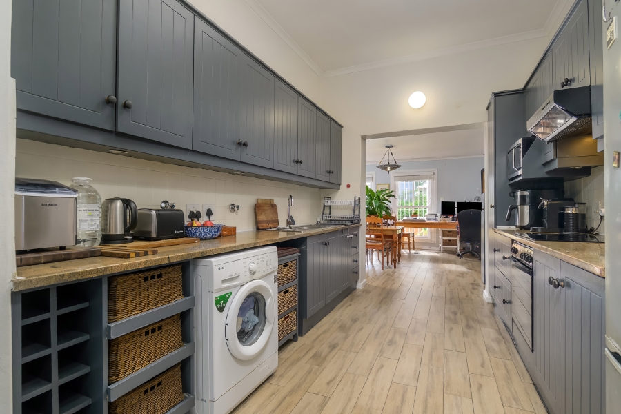 2 Bedroom Property for Sale in Claremont Western Cape